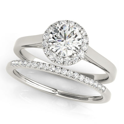 Round Diamond Halo Engagement Ring